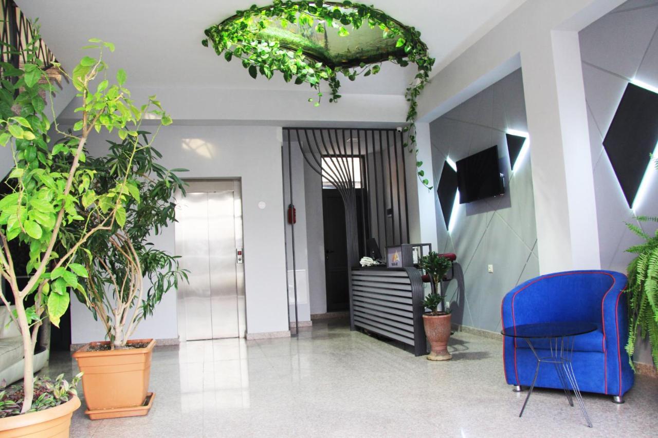 Nice Hotel Γιερεβάν Εξωτερικό φωτογραφία