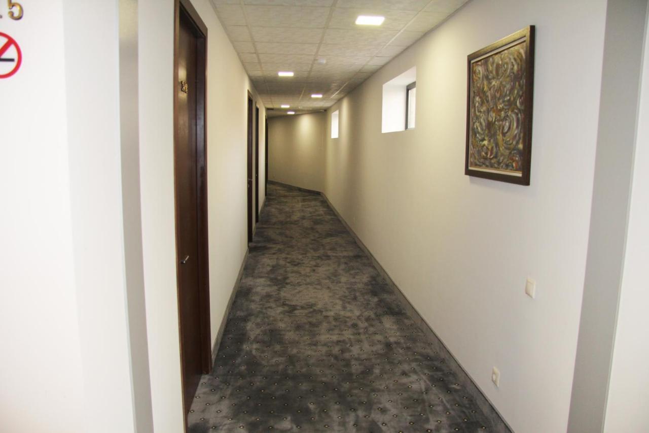 Nice Hotel Γιερεβάν Εξωτερικό φωτογραφία